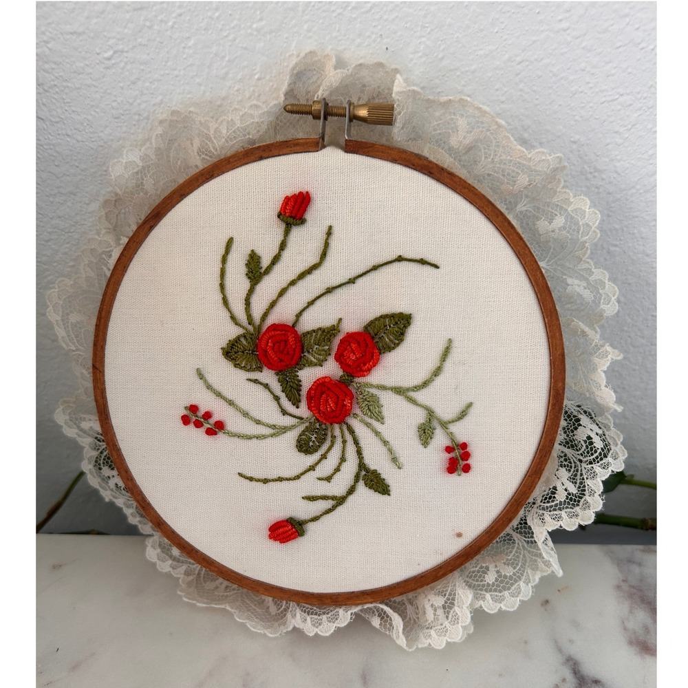 Vintage Handmade Red Rose Embroidery Hoop Art Lace Trim Floral Wall Decor 6 Inch